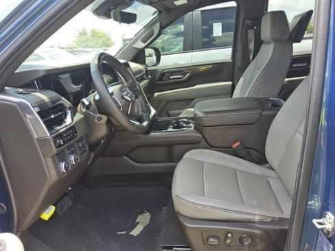 Used 2025 GMC Yukon Elevation w/ Elevation Premium Package RWD image 5
