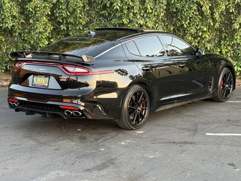 Used 2018 Kia Stinger GT2 AWD/4WD image 7