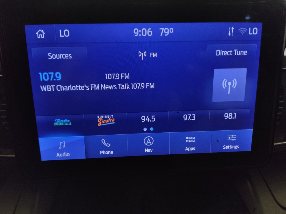 Used 2022 Ford Explorer XLT w/ Equipment Group 202A AWD/4WD image 25