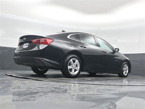 Used 2024 Chevrolet Malibu LT image 40