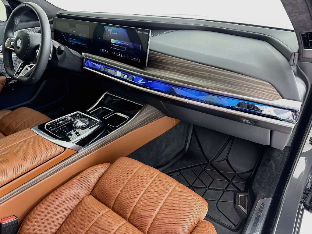 Used 2026 BMW 760i xDrive AWD/4WD image 30