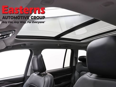 Used 2023 Jeep Grand Cherokee 4WD 4xe image 38