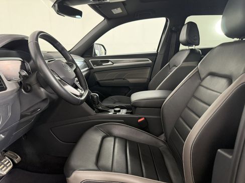 Used 2023 Volkswagen Atlas Cross Sport SEL Premium R-Line AWD/4WD image 17