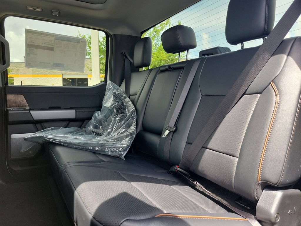 New 2026 Ford F250 Lariat w/ Black Appearance Package AWD/4WD image 10