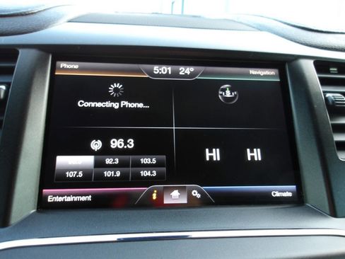 Used 2014 Lincoln MKS image 14