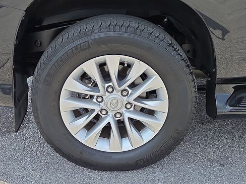 Used 2023 Lexus GX 460 Premium image 7