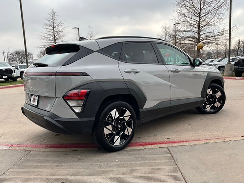 Used 2025 Hyundai Kona SEL image 6