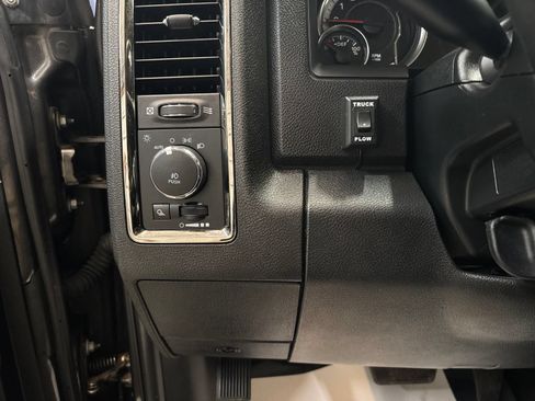 Used 2018 RAM 3500 Laramie w/ Sport Appearance Group AWD/4WD image 14