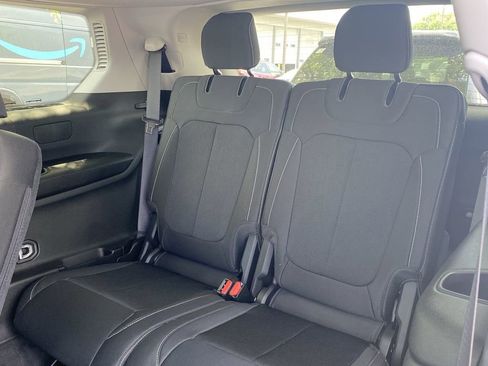 Used 2023 Jeep Grand Cherokee L Laredo AWD/4WD image 25