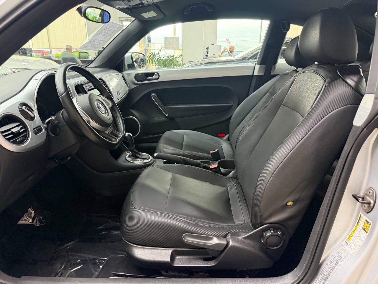Used 2012 Volkswagen Beetle 2.5 FWD image 10