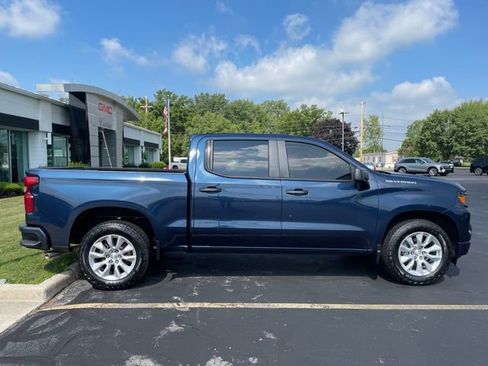 Used 2022 Chevrolet Silverado 1500 Custom RWD image 9