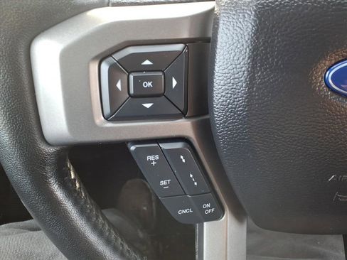 Used 2021 Ford Expedition XLT image 16