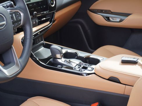 Used 2024 Lexus NX 350h AWD w/ Cold Area Package image 21