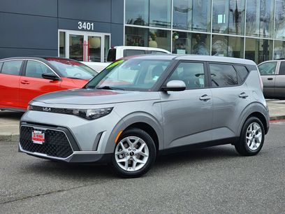 Used 2024 Kia Soul LX w/ Option Group 015