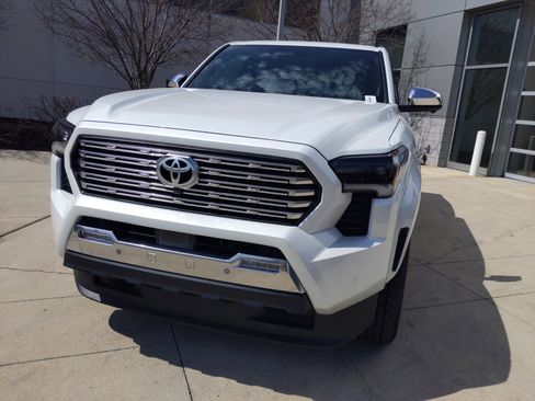 New 2026 Toyota Tacoma Limited AWD/4WD image 3