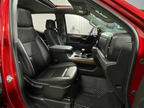Used 2025 Chevrolet Silverado 1500 LT Trail Boss w/ Convenience Package II AWD/4WD image 34