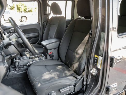Used 2021 Jeep Wrangler Unlimited Willys image 8
