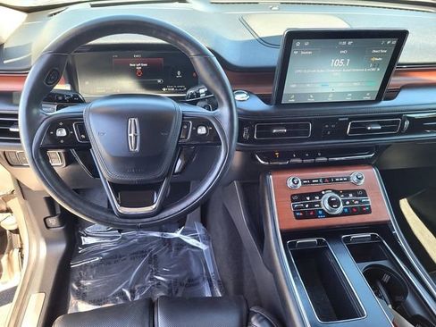 Certified 2020 Lincoln Aviator Reserve w/ Equipment Group 202A AWD/4WD image 9