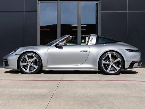 Certified 2021 Porsche 911 Targa 4S Heritage Design image 2