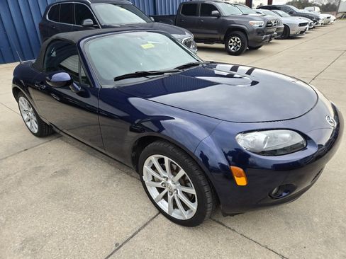 Used 2007 MAZDA MX-5 Miata Touring w/ Suspension Pkg image 4