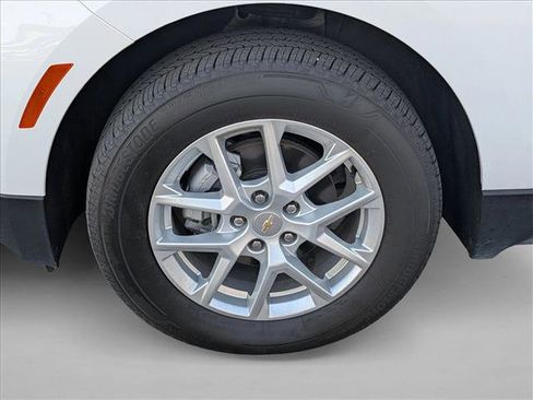 Used 2024 Chevrolet Equinox LT image 9