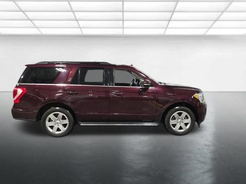 Used 2020 Ford Expedition XLT w/ Equipment Group 202A AWD/4WD image 3