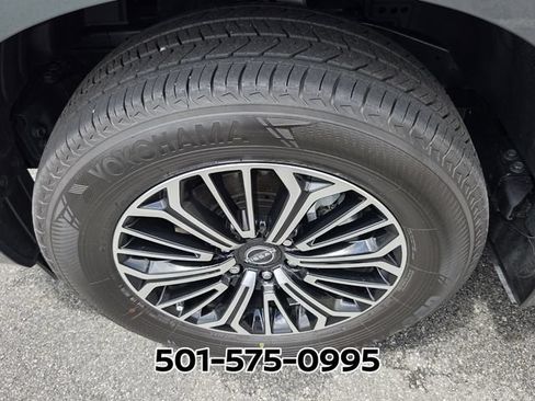 Used 2026 Nissan Armada SL w/ Captain's Chari Seat Package AWD/4WD image 9