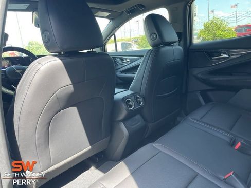 New 2025 Chevrolet Blazer EV LT w/ Super Cruise Package AWD/4WD image 16