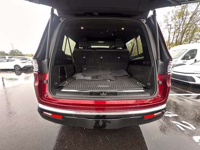Used 2025 Jeep Grand Wagoneer L Series III AWD/4WD image 14