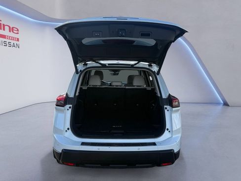 Certified 2024 Nissan Rogue SV w/ SV Premium Package image 19