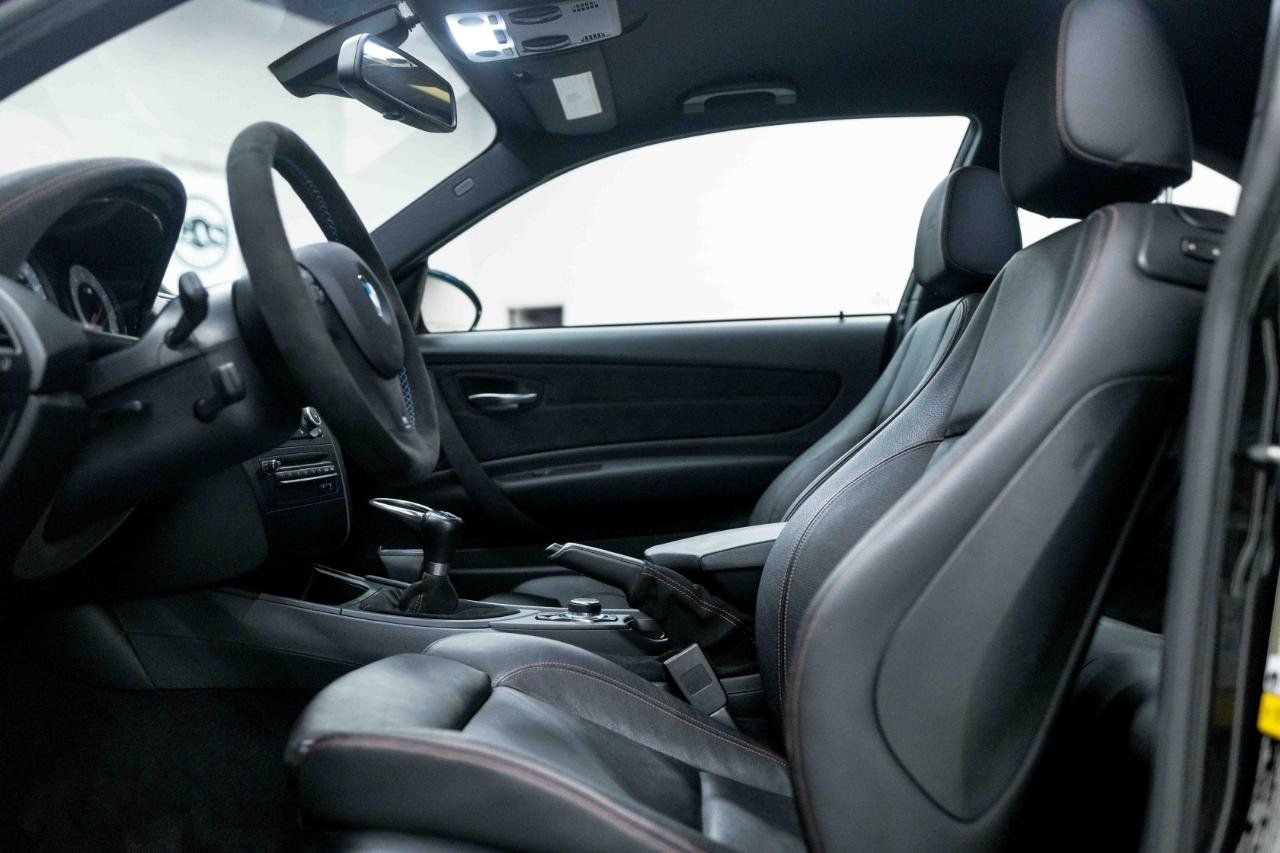 Used 2011 BMW 1 Series M RWD image 32