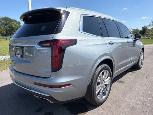 Used 2023 Cadillac XT6 Premium Luxury w/ Technology Package FWD image 7