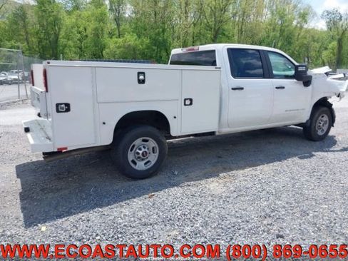 Used 2024 GMC Sierra 2500 Pro w/ Convenience Package image 3