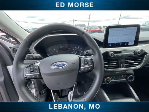 Certified 2022 Ford Escape SE w/ Cold Weather Package AWD/4WD image 11