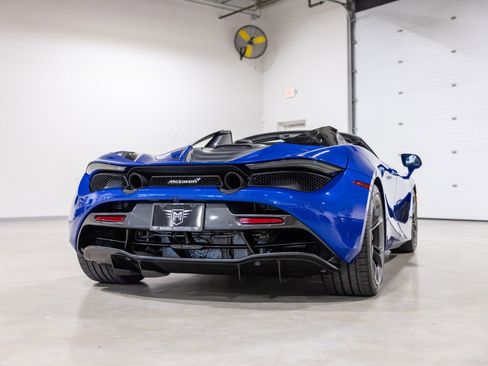Used 2022 McLaren 720S Spider image 4