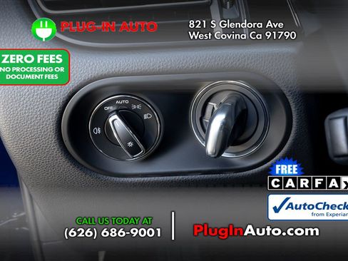 Used 2023 Porsche Macan AWD/4WD image 24