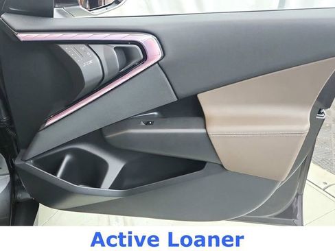 Used 2025 BMW X3 xDrive30i w/ Premium Package image 16