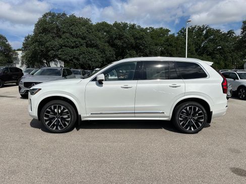 Used 2026 Volvo XC90 B6 Plus w/ Protection Package AWD/4WD image 3