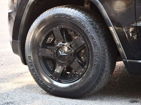 Used 2016 Jeep Grand Cherokee Laredo image 13