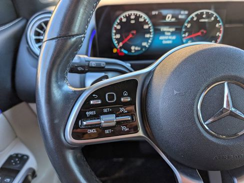 Certified 2022 Mercedes-Benz GLB 250 4MATIC image 23