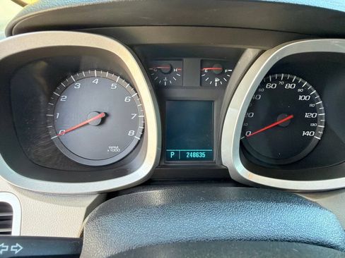 Used 2010 Chevrolet Equinox LS FWD image 13