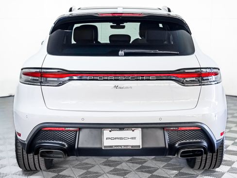 Certified 2025 Porsche Macan image 10