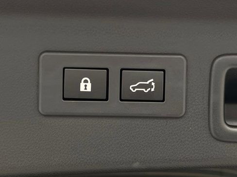 Used 2025 Subaru Forester Touring image 31