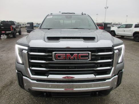 New 2026 GMC Sierra 3500 SLE image 11