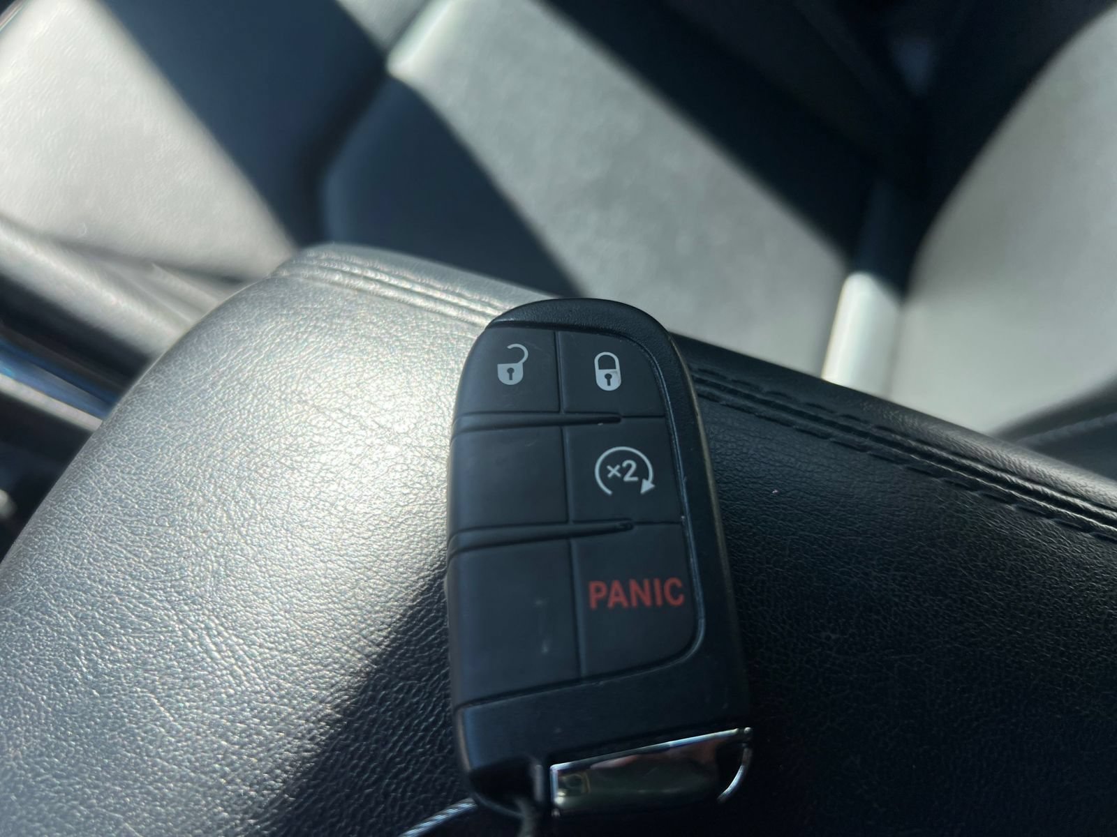 Used 2025 Jeep Compass Limited AWD/4WD image 19