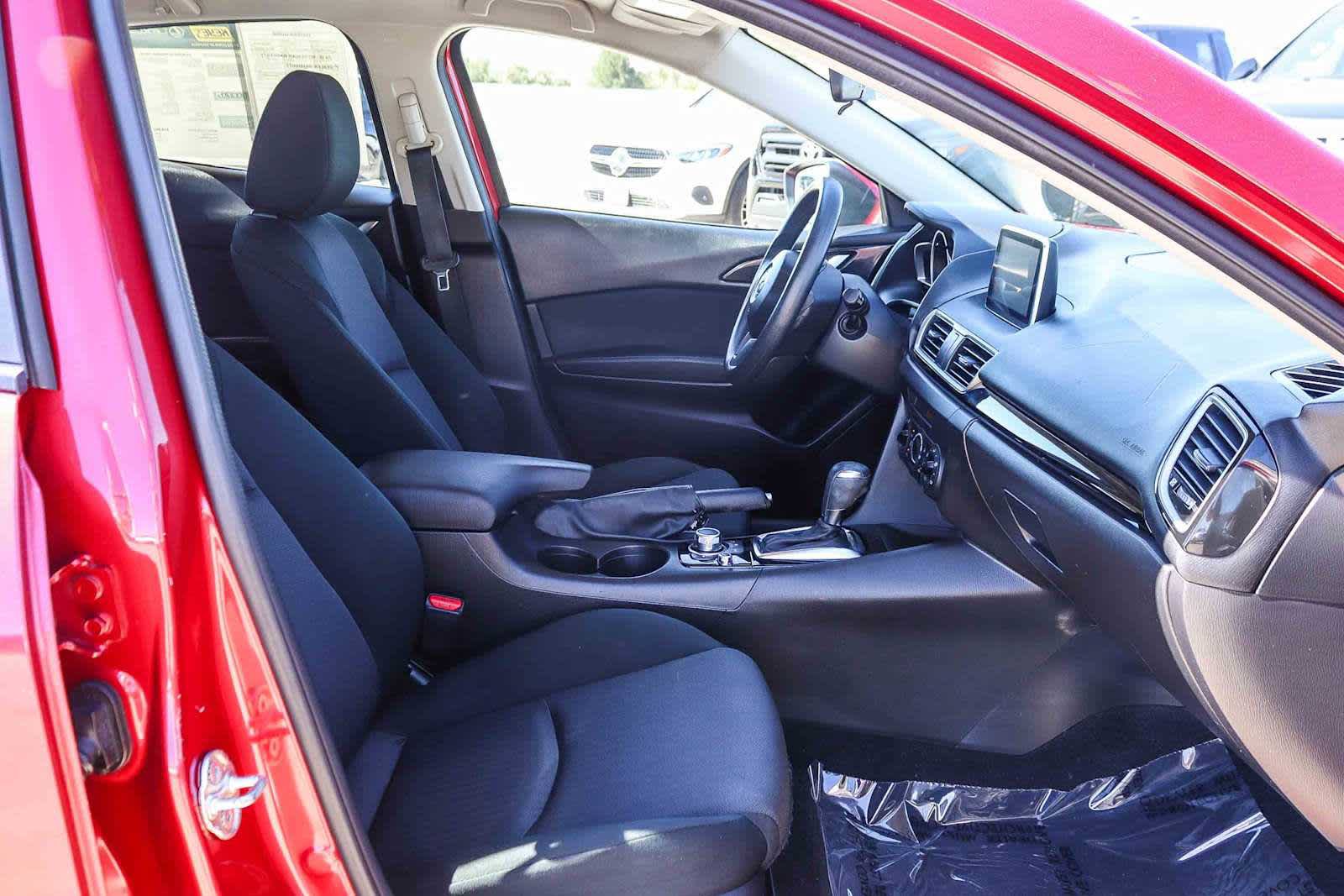 Used 2016 MAZDA MAZDA3 i Sport FWD image 18