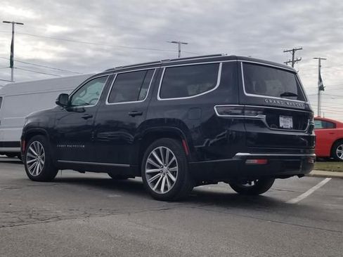 Used 2024 Jeep Grand Wagoneer Series I image 3