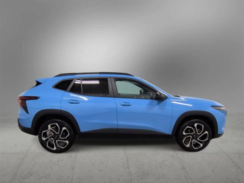 Used 2024 Chevrolet Trax RS w/ Sunroof Package image 9