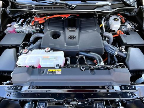 Certified 2024 Toyota Sequoia Capstone image 30