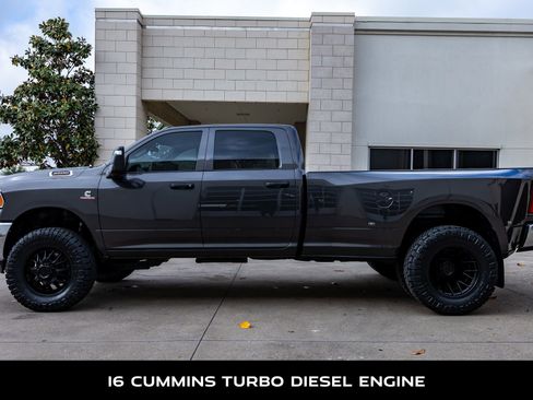 Used 2024 RAM 3500 Tradesman w/ Chrome Appearance Group image 6